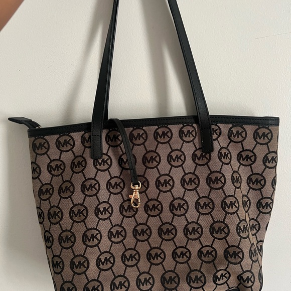 Michael Kors Signature Tan and Black Tote - Picture 2 of 2